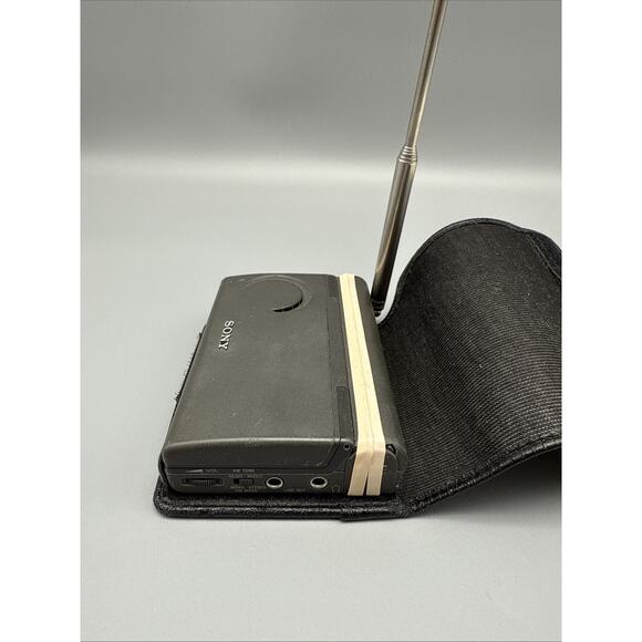 Sony ICF SW100 World Band Receiver FM AM LW SW SSB Radio w Case Manual - Picture 5 of 13